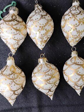 Commodore Christmas Classics teardrop shaped glass Christmas ornaments